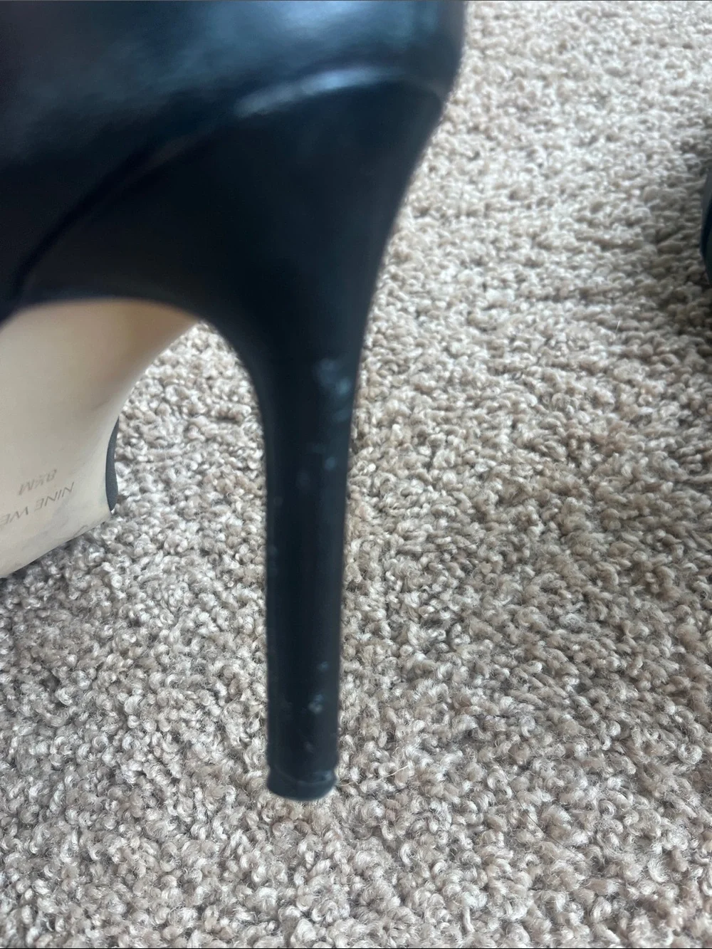 Nine West Black Pointed Toe Buckle Pumps with Ring Detail Size 8.5